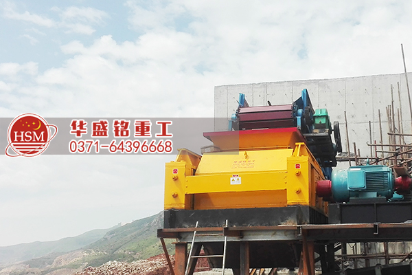 外貿(mào)訂單再創(chuàng)佳績(jī)，輥式破碎機(jī)出口國(guó)外。 