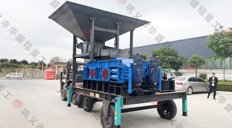 加工一噸河卵石能出多少沙子？移動(dòng)對(duì)輥制砂機(jī)制砂效果怎么樣