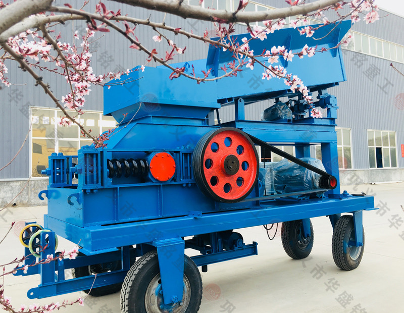 小型移動(dòng)式對(duì)輥破碎機(jī)設(shè)備優(yōu)勢(shì)，型號(hào)選擇